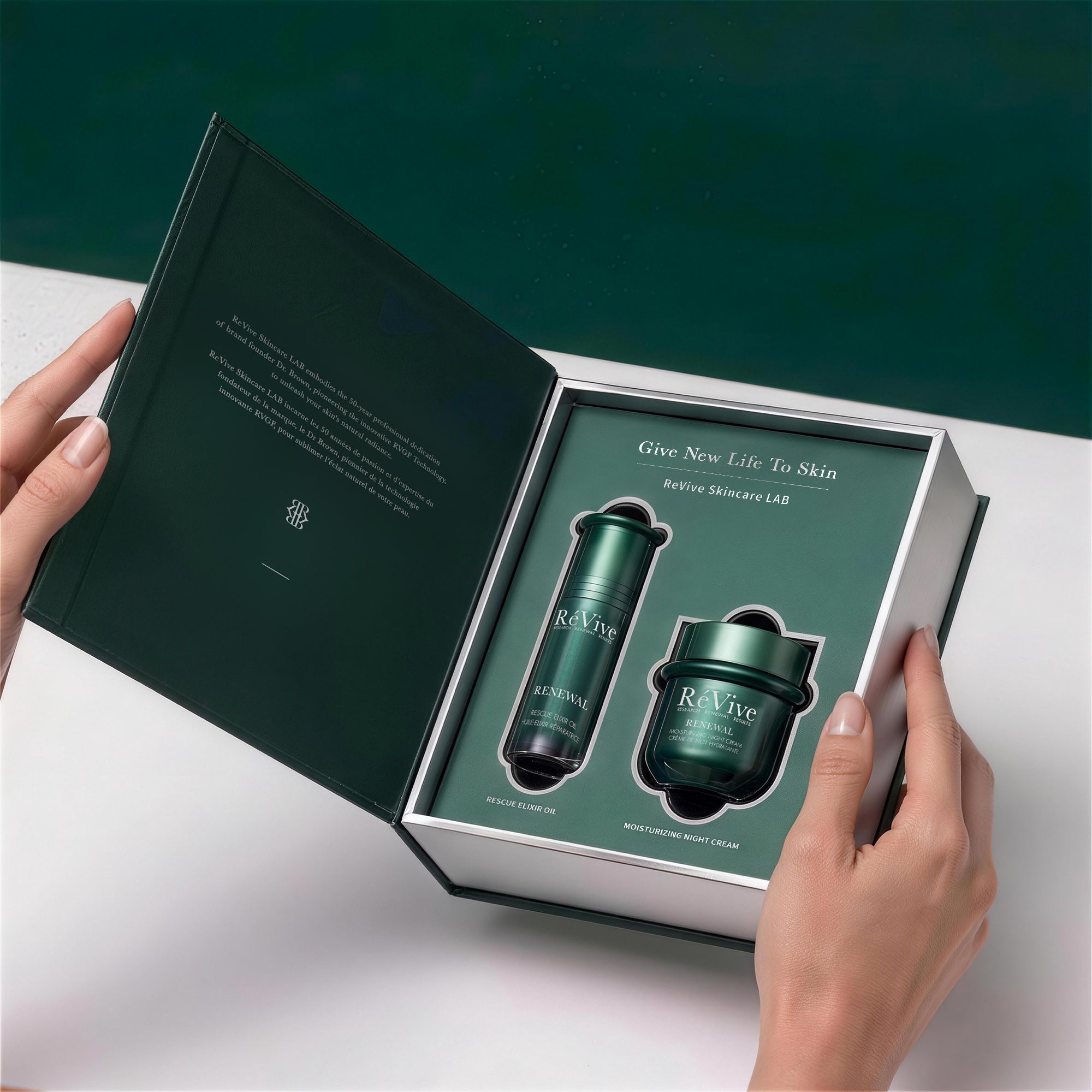REVIVE スキンケアセット Renewal Discovery Set – RéVive Skincare