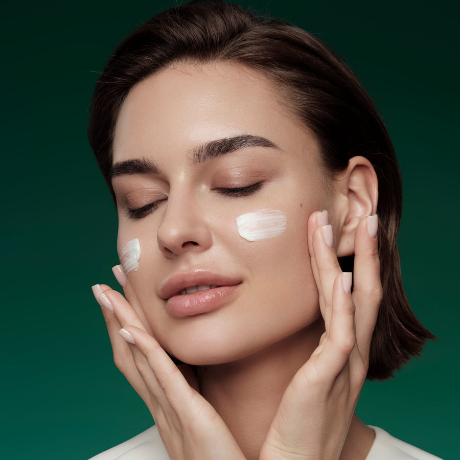 Inteniste Volumizing Night Cream